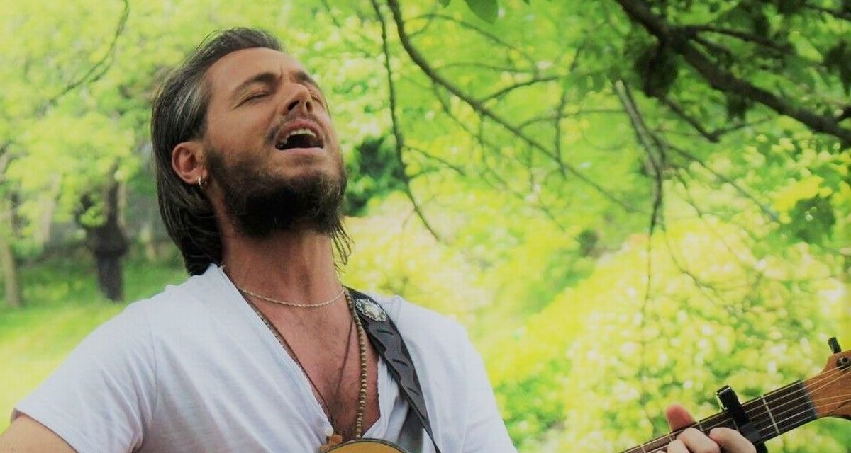 Oggi Musica: “Siamo poesia” è il nuovo singolo del cantautore Biagio Botti