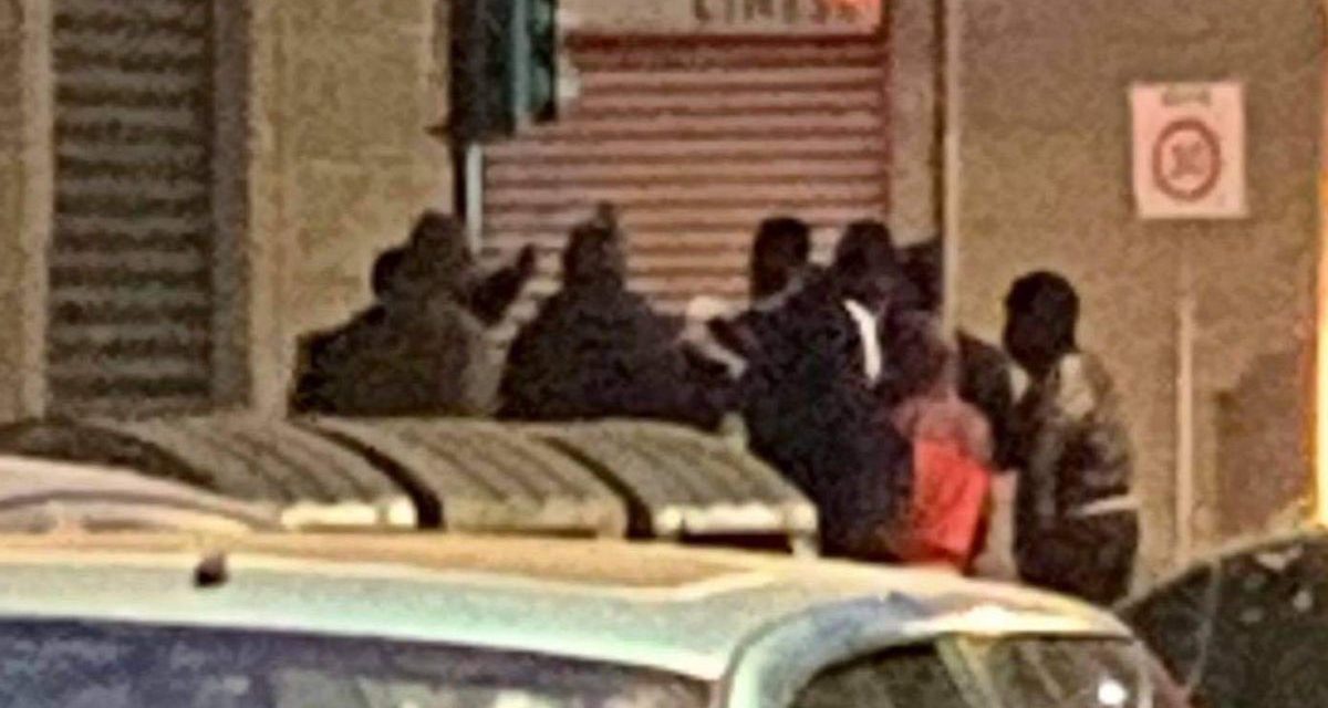 Assembramenti e spaccio dovunque, noi chiusi in casa