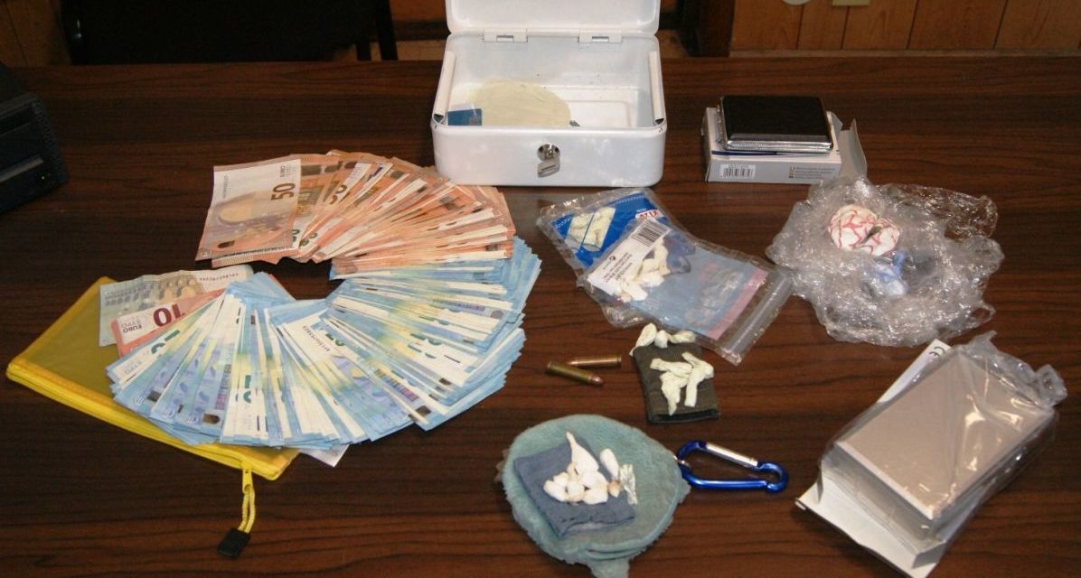 43enne arrestato a Gavi per detenzione e spaccio di sostanze stupefacenti: aveva  anche 4.300 euro
