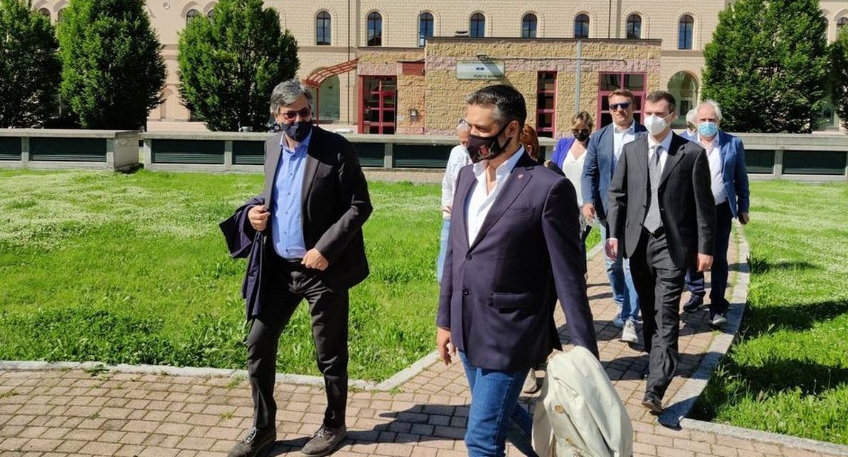 L’assessore regionale alla Sanità Luigi Icardi a Tortona: visita il centro vaccinazioni e l’ospedale