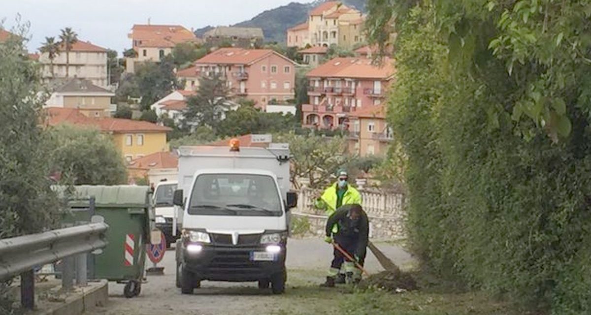 Prosegue l’attività di sfalcio e pulizia a San Bartolomeo al mare