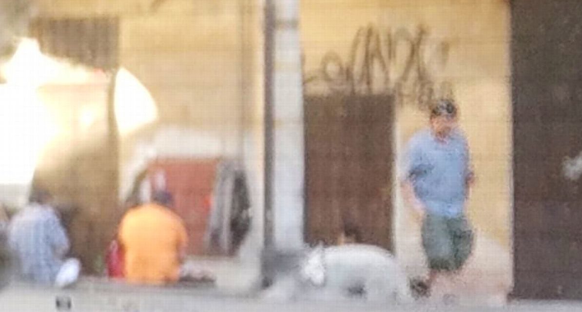 Spaccio di droga in centro a Tortona, stavolta abbiamo anche le immagini