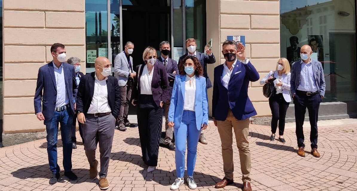 L’assessore regionale in visita alle Case Popolari di Tortona con Sindaco e Giunta