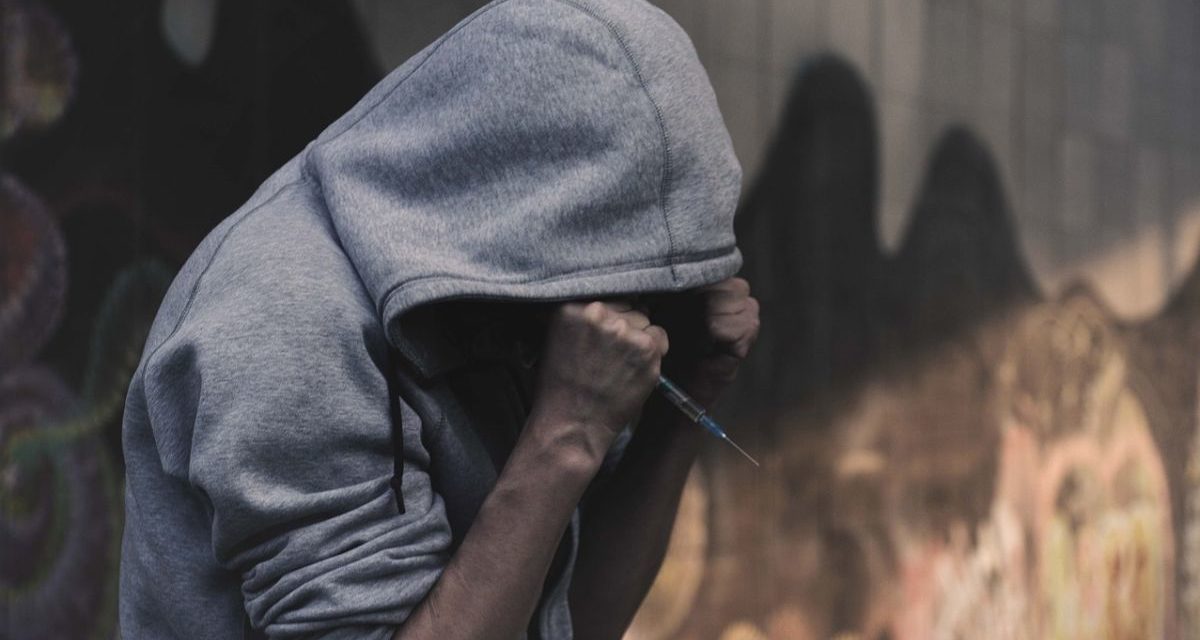 Notte “brava” di uno spacciatore marocchino a Pontecurone che ne combina di tutti i colori