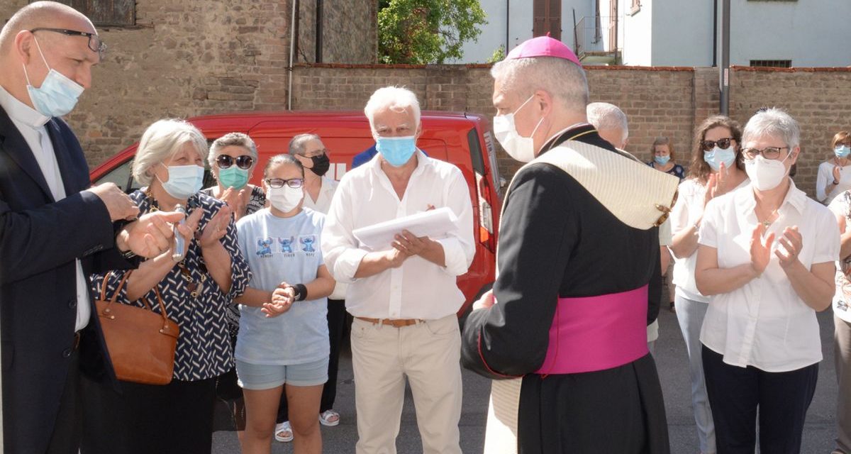 La nuova sede della Caritas di Pontecurone, benedetta dal Vescovo nelle immagini di Claudia Nalin