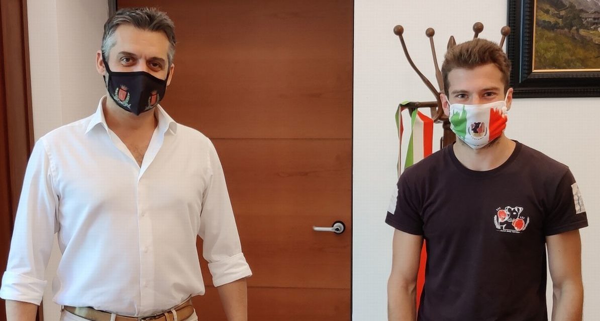 Il tortonese Federico Fagnano, neo Campione italiano di boxe ricevuto dal Sindaco Chiodi