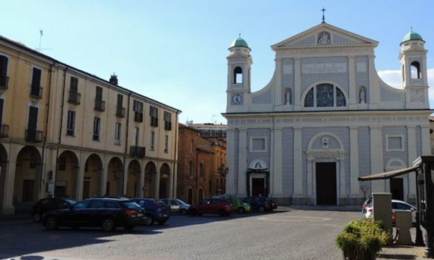 La comunità di Tortona si stringe per il Corpus Domini: domani Messa unica in Cattedrale e processione per le vie del centro
