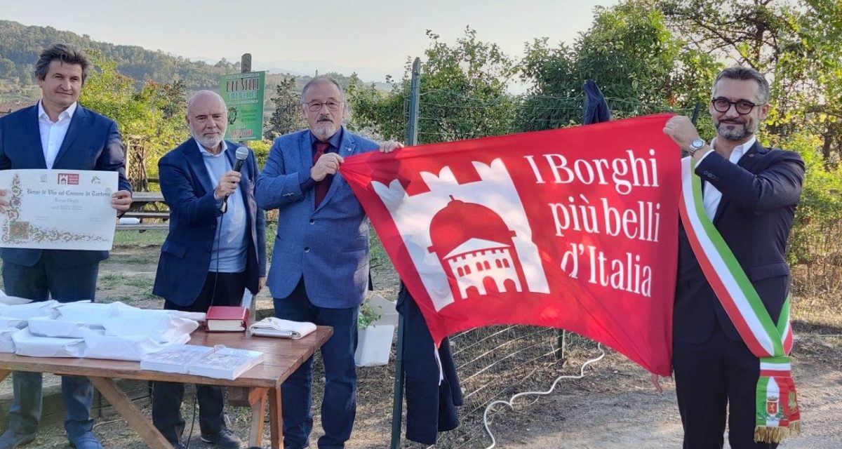 Consegnata a Vho la bandiera dei Borghi più belli d’Italia