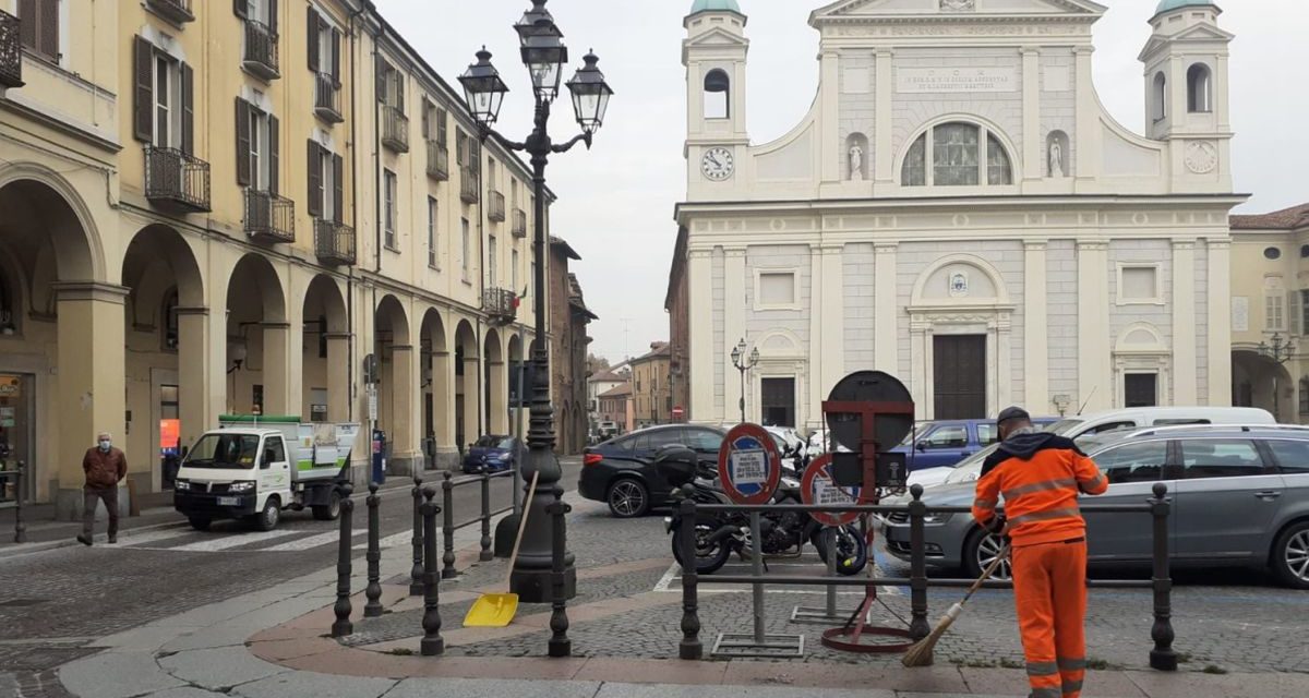 Pulizie straordinare tre giorni la settimana per abbellire Tortona