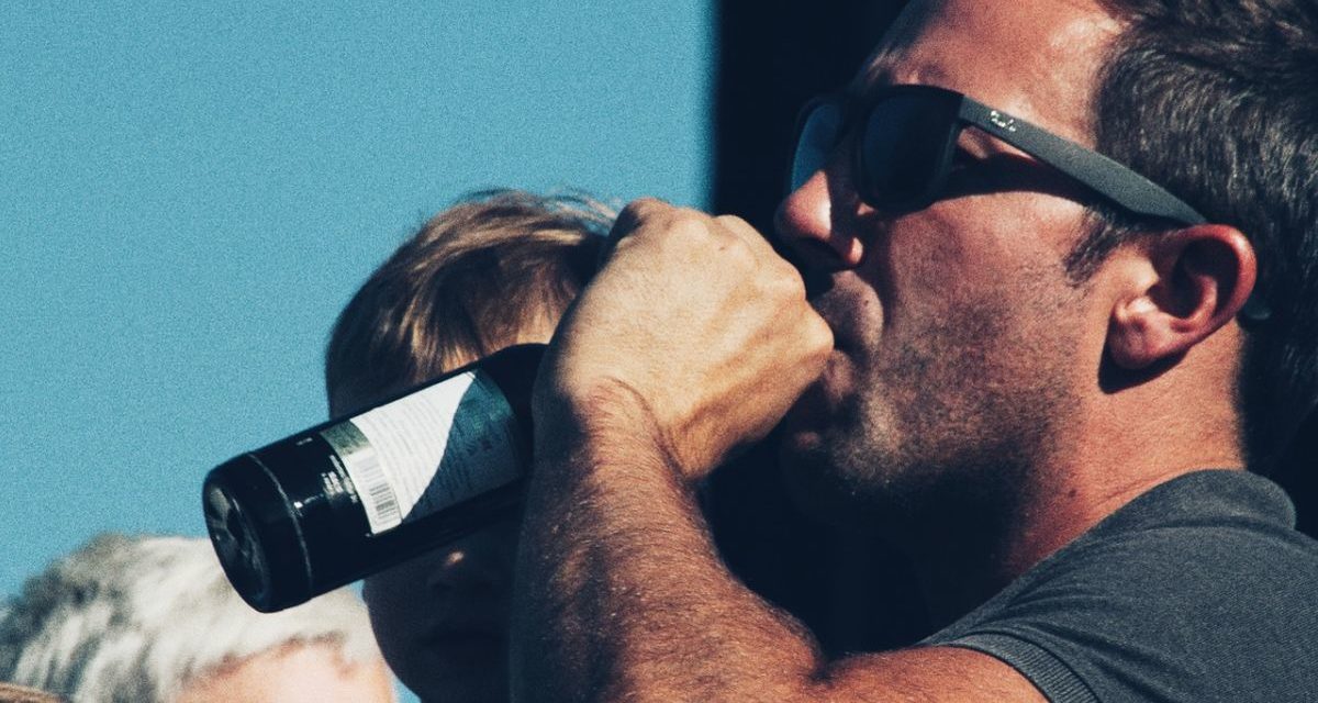 Ubriaco in un bar di San Bartolomeo importuna i clienti e viene arrestato