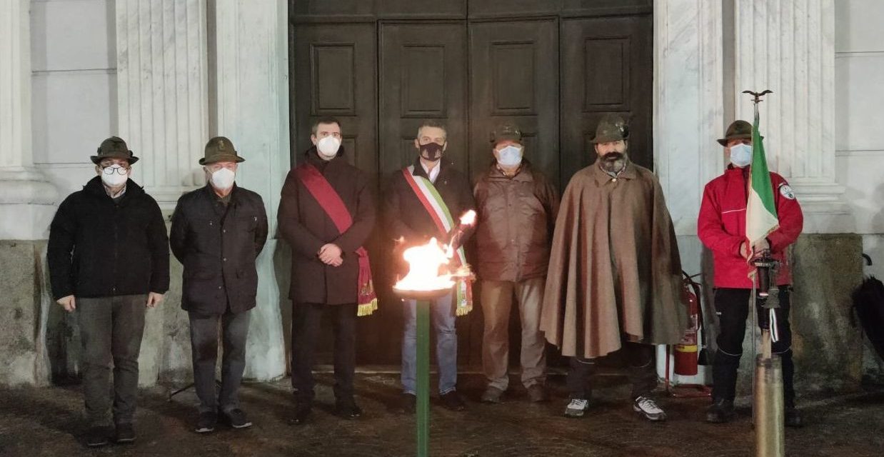 A Tortona neppure la pioggia ferma la Festa dell’Unità  Nazionale e il sacro fuoco