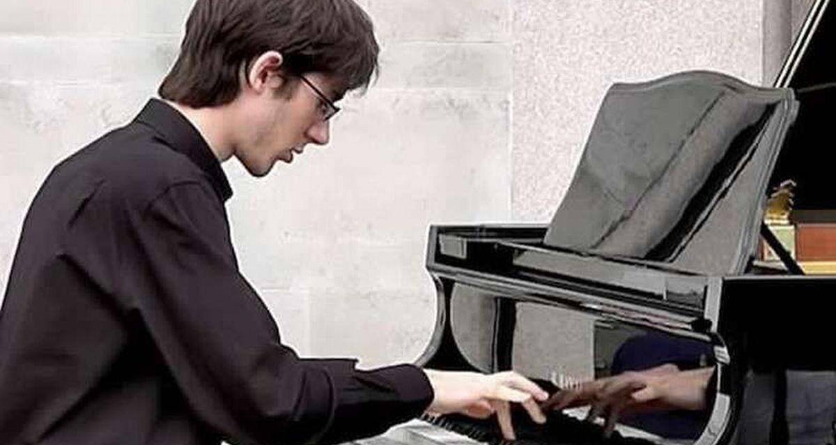 Domenica a Casale Monferrato si esibisce il pianista daniele Fasani