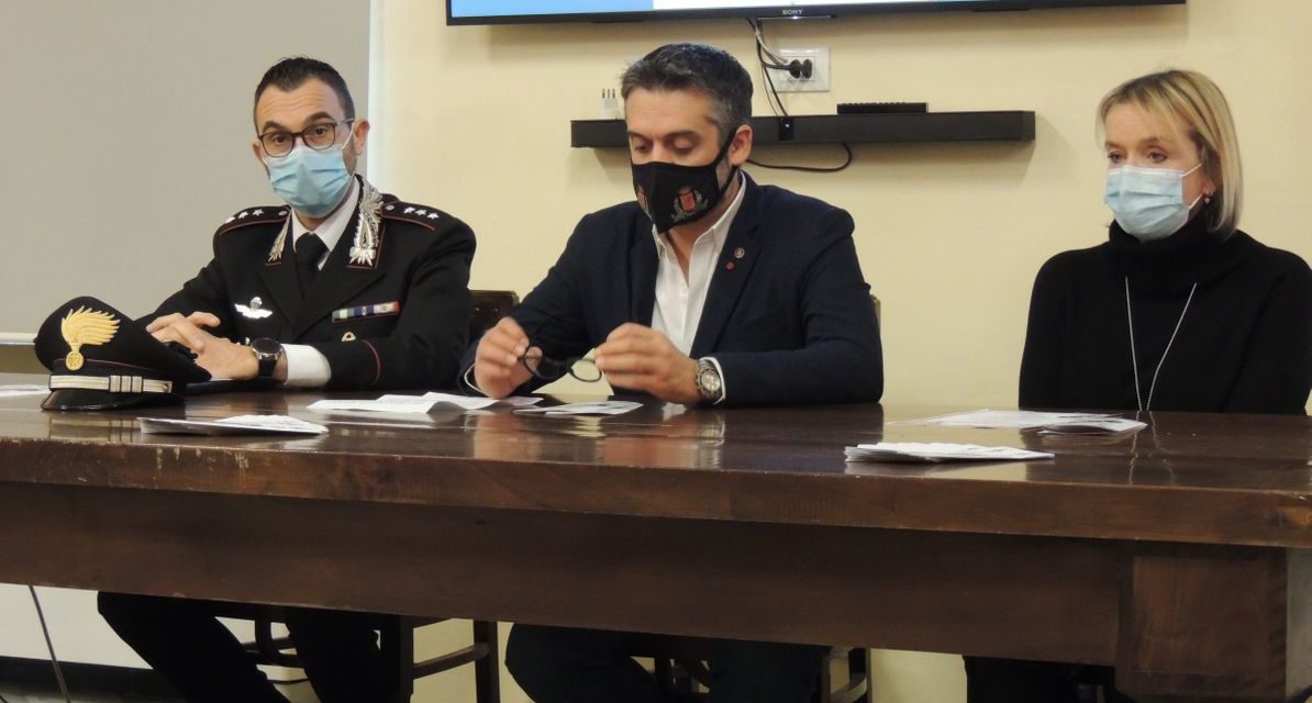 Violenza sulle donne: “Il 25 novembre è tutti i giorni e tutti i minuti.” E arriva un opuscolo