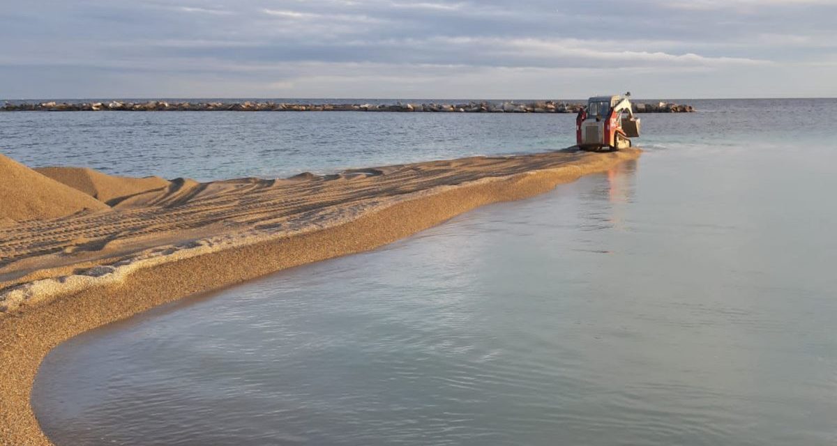 In fase di ultimazione i lavori per il ripascimento della spiaggia a san Bartolomeo