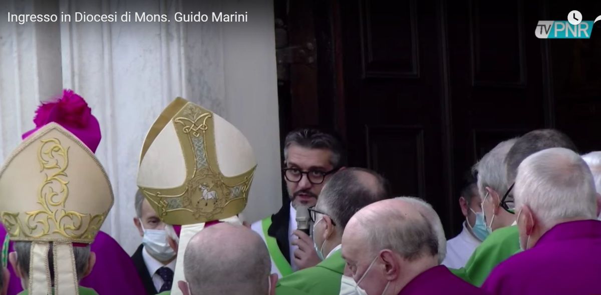 Il Sindaco Chiodi ha accolto il nuovo vescovo Marini con un toccante discorso. Testo e immagini