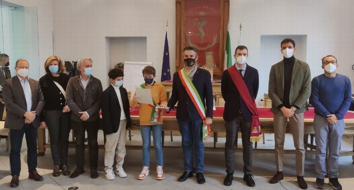 A Tortona si è riunito il Consiglio comunale dei ragazzi: Lorenzo Bruno è il Sindaco