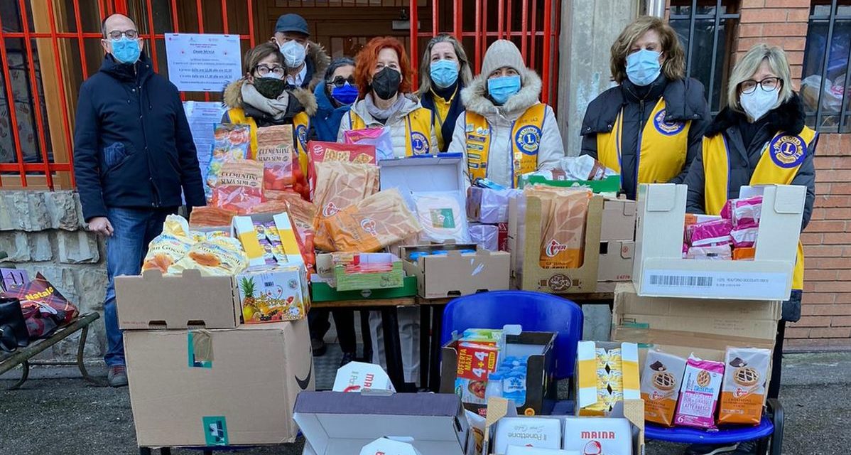 I Lions del Tortonese hanno aiutato le famiglie in difficoltà donando panettoni