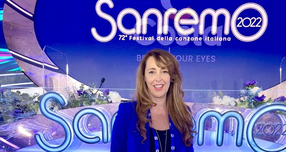 La giornalista alessandrina Enrica Giannini scelta fra i cento giornalisti presenti in sala stampa al Festival di Sanremo