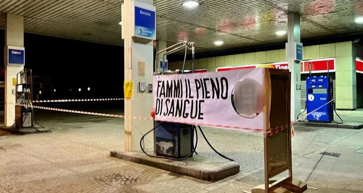 Anche Tortona dice NO al caro Benzina con uno striscione
