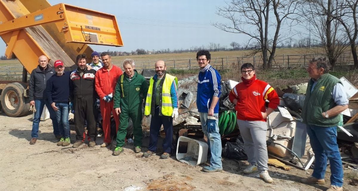 Ci sono due tipi di Tortonesi: chi sporca e abbandona i rifiuti e chi ripulisce, ma non è giusto