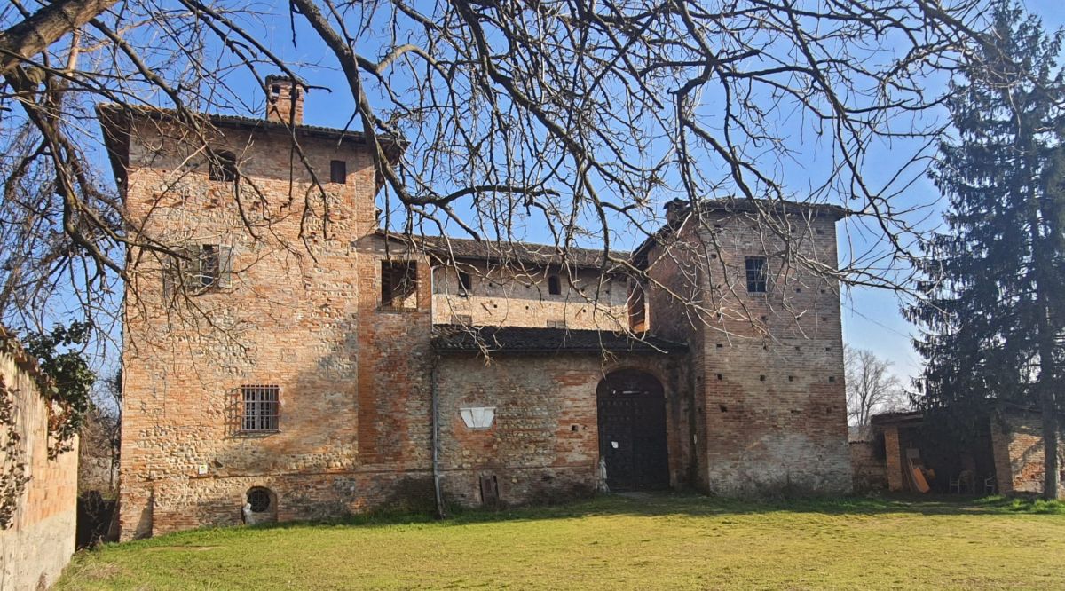 Domenica c’è la possibilità di visitare il castello Sforzini di Tortona col Fai Giovani ma prenotatevi