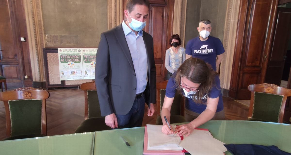 Firmato il protocollo d’intesa tra il comune di Alessandria e “plastic free onlus”