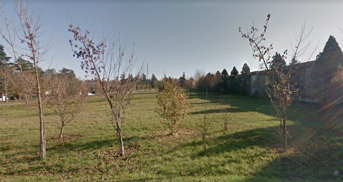 Grazie al Centro Commerciale Oasi i cani andranno a correre in quest’area vicino al Cimitero di Tortona