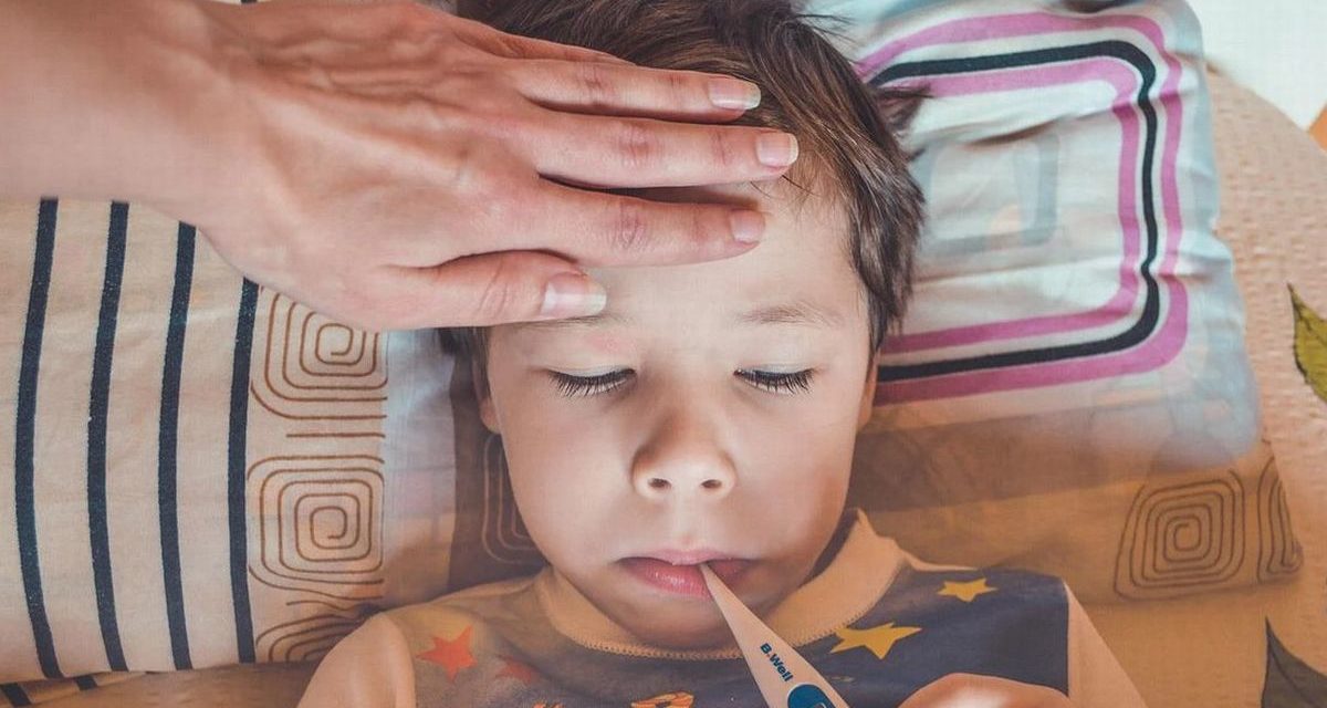 Attenzione alle febbri ricorrenti nei bambini: adesso ci sono nuovi strumenti per riconoscere le malattie autoinfiammatorie senza diagnosi genetica