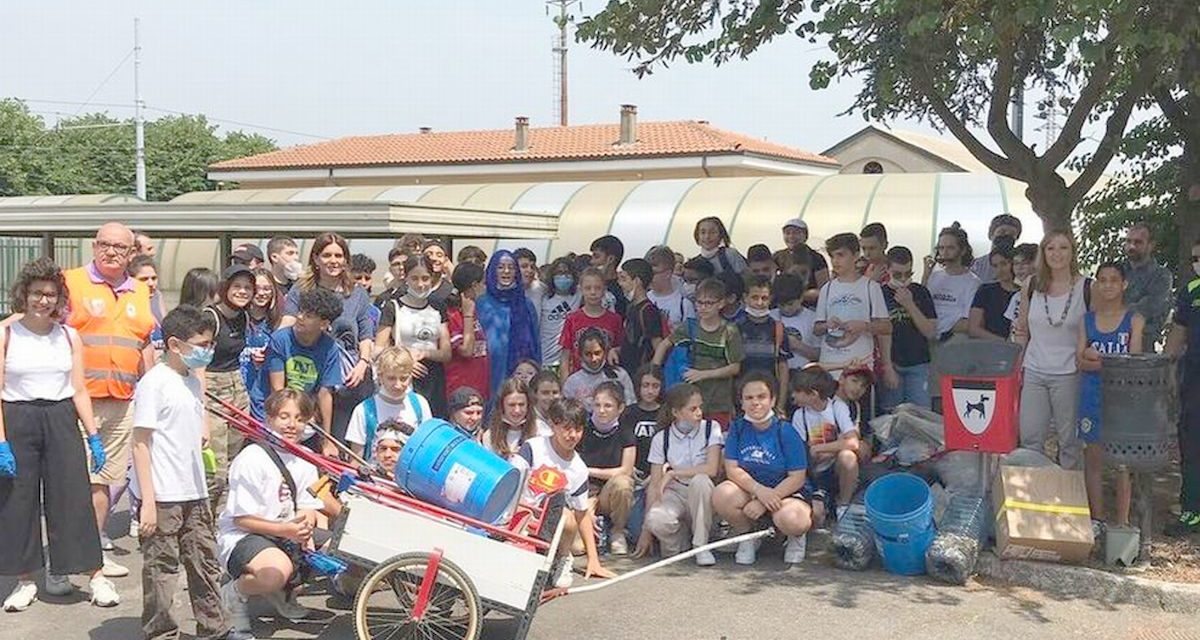 I giovani di Pontecurone puliscono (gratis) il paese. Le immagini