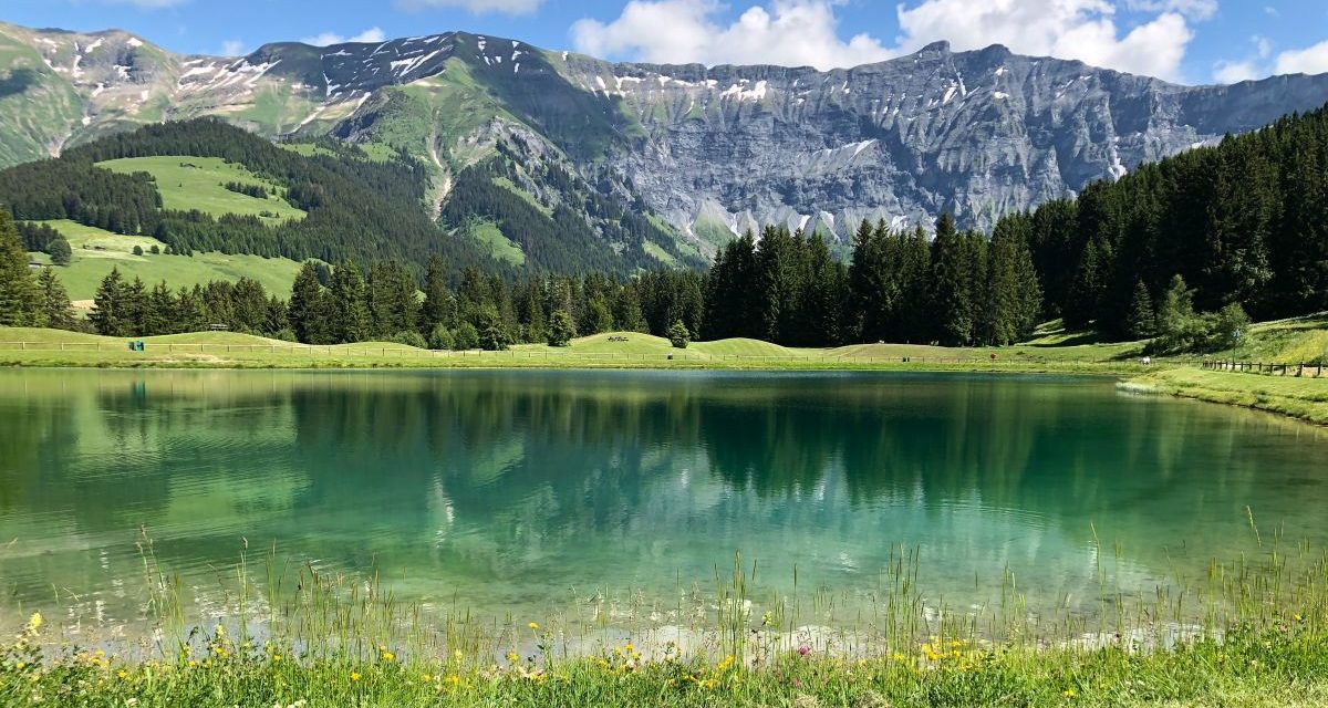 Gita di un giorno in montagna: cosa indossare e cosa mettere nello zaino