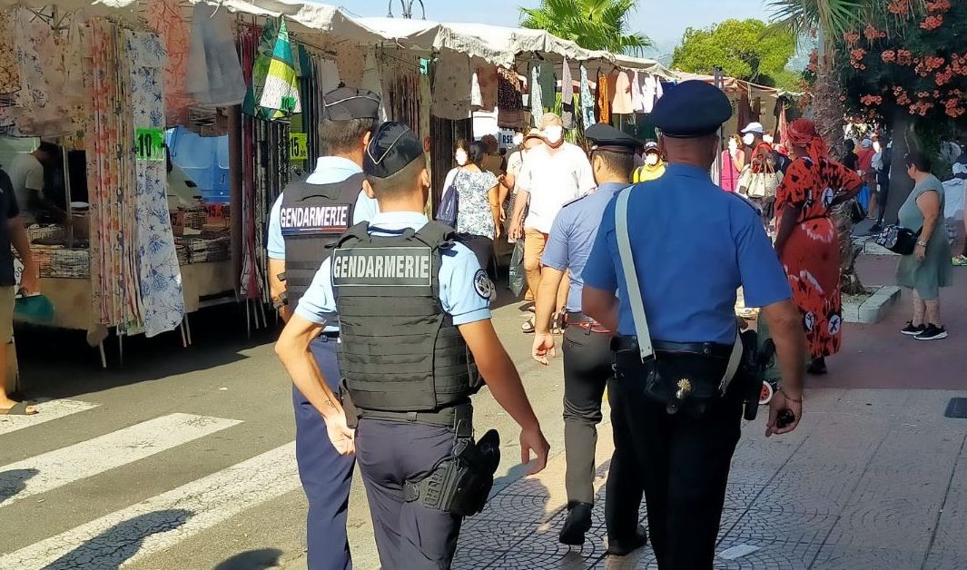 Anche la Polizia Francese a controllare il mercato di Ventimiglia