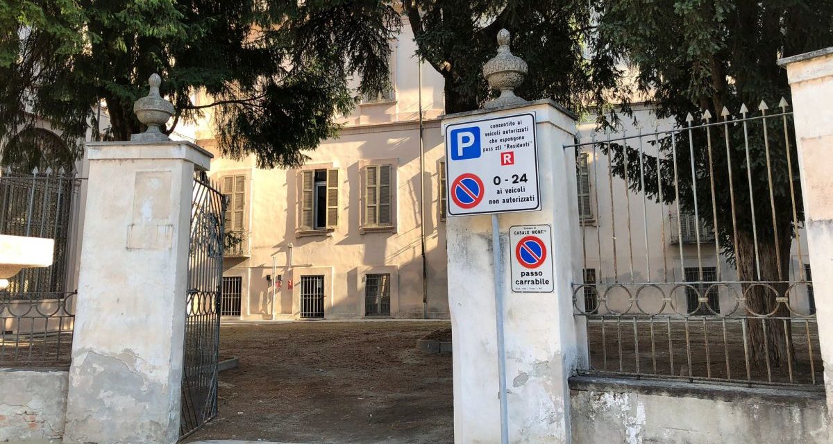 Il parcheggio dell’ex tribunale di Casale a disposizione dei residenti