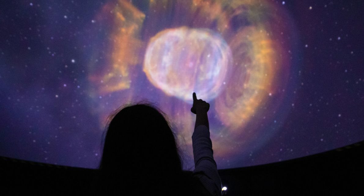 Imperia, le scuole cittadine alla scoperta del nuovo Planetario. L’assessore Roggero: “Una settimana al mese dedicata ai nostri studenti”