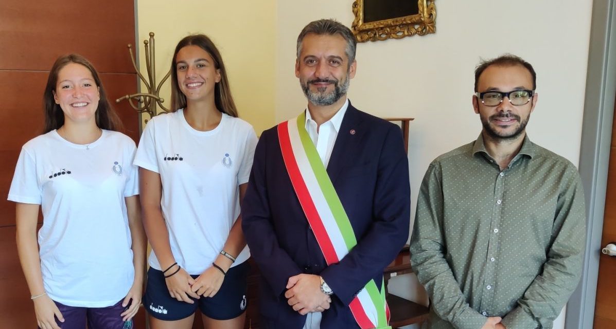 Le Tortonesi campionesse italiane Asia Aliotta e Linda Moretti ricevute dal Sindaco Chiodi