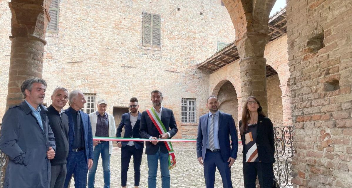 Nel wek end a Tortona si può vedere gratis una rassegna di alto livello e visitare il Castello Sforzini