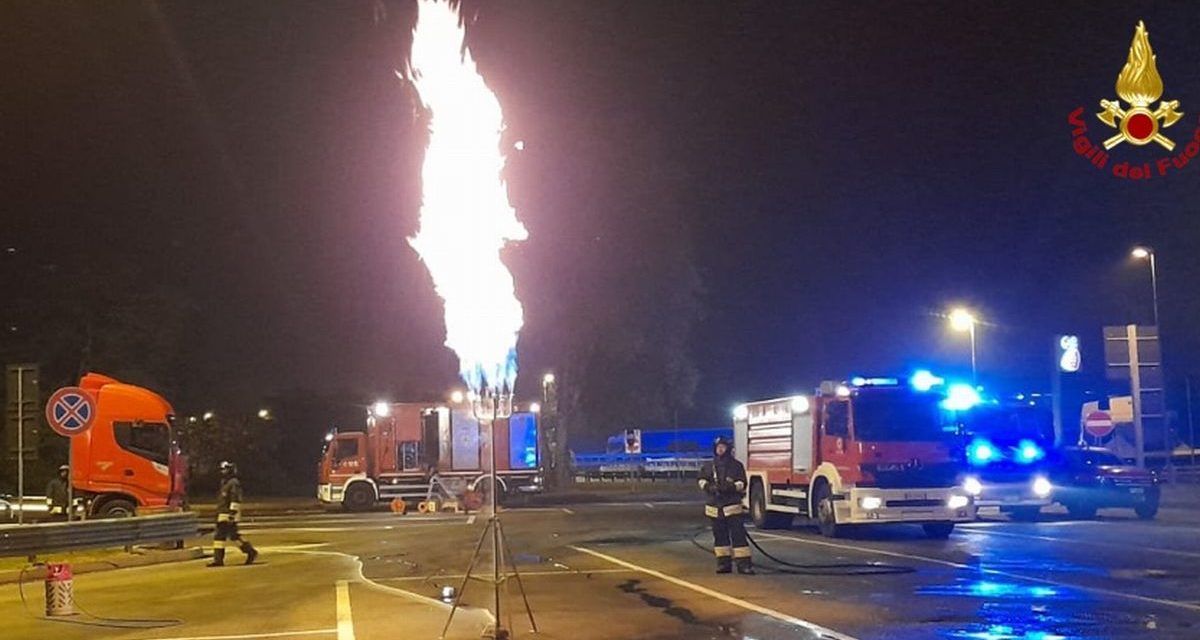 Quasi 20 ore di lavoro per i Pompieri di Tortona sull’A/21 per una perdita di Gas liquefatto