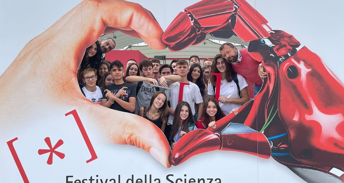 Gli studenti delle Terze del Liceo “Peano” di Tortona al Festival della Scienza di Genova