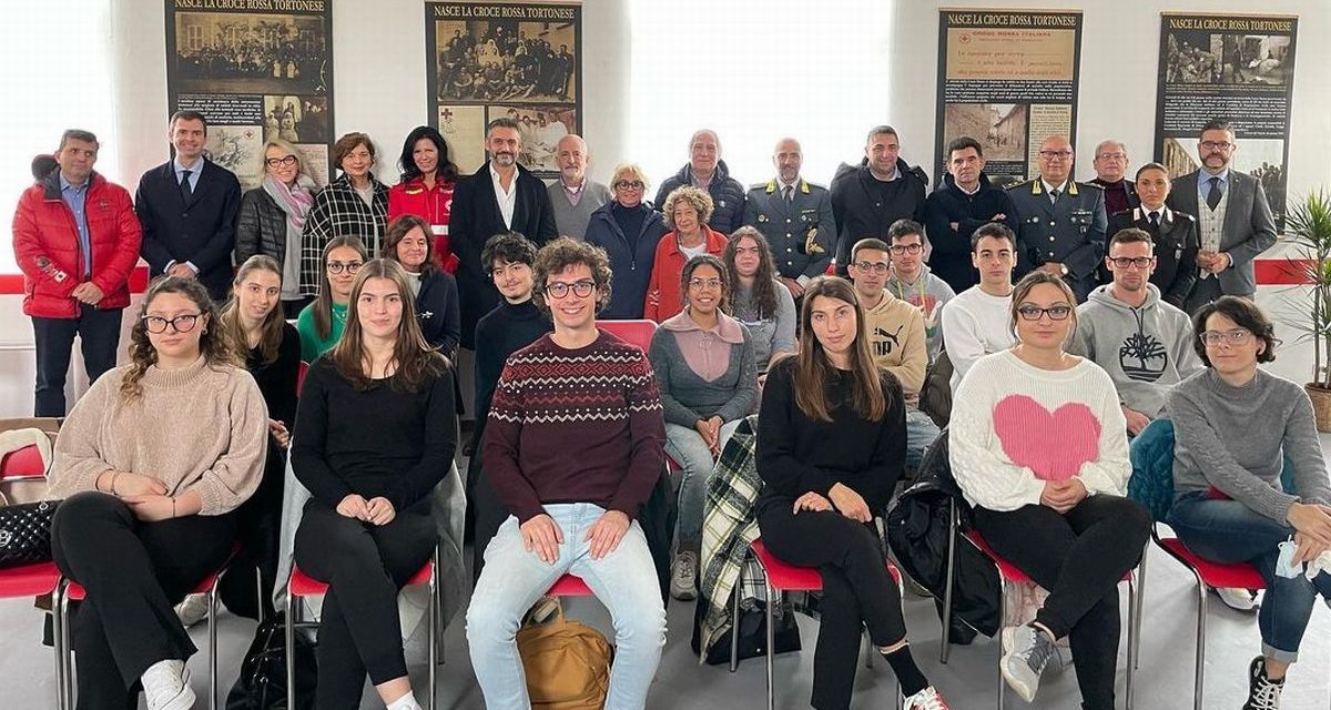 I giovani del Servizio Civile di Tortona hanno imparato ad usare il defibrillatore