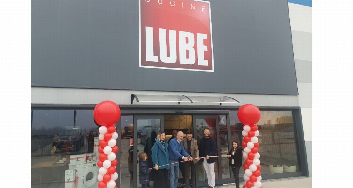 CUCINE LUBE sempre più forte in Piemonte: innovazione e design ecosostenibile nel nuovo LUBE STORE a Tortona