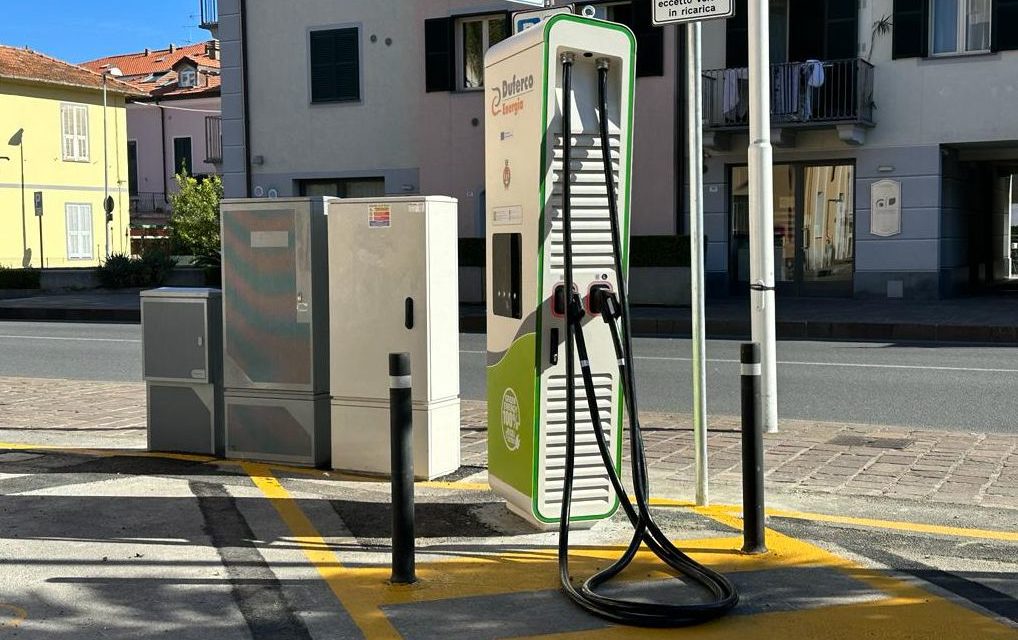 A San Bartolomeo operative le due colonnine di ricarica elettrica per veicoli