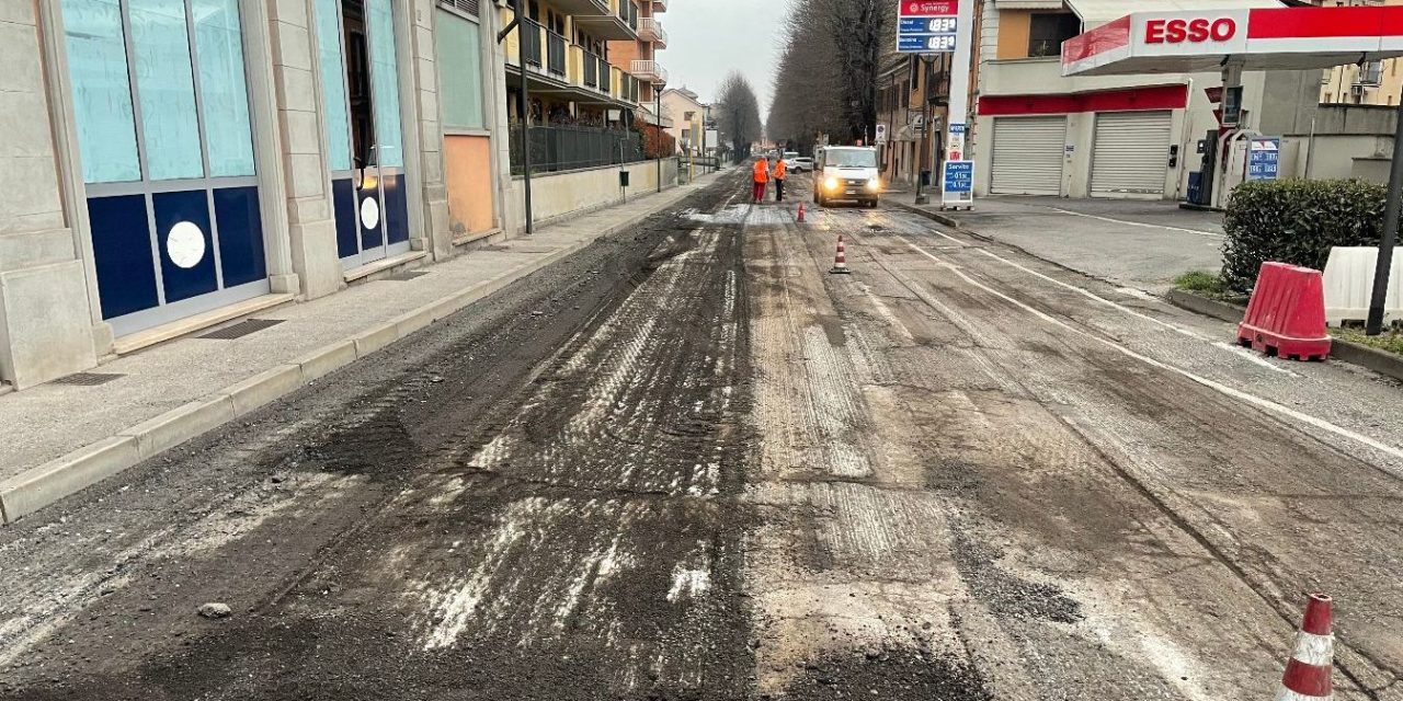 A Tortona si asfalta via Virginio Arzani una delle strade di ingresso in città