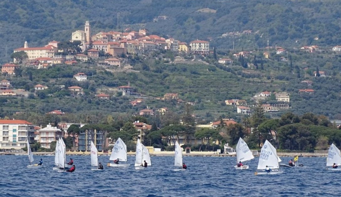 Nel week end Diano Marina è pronta ad ospitare tanti ragazzi per il Trofeo di Vela