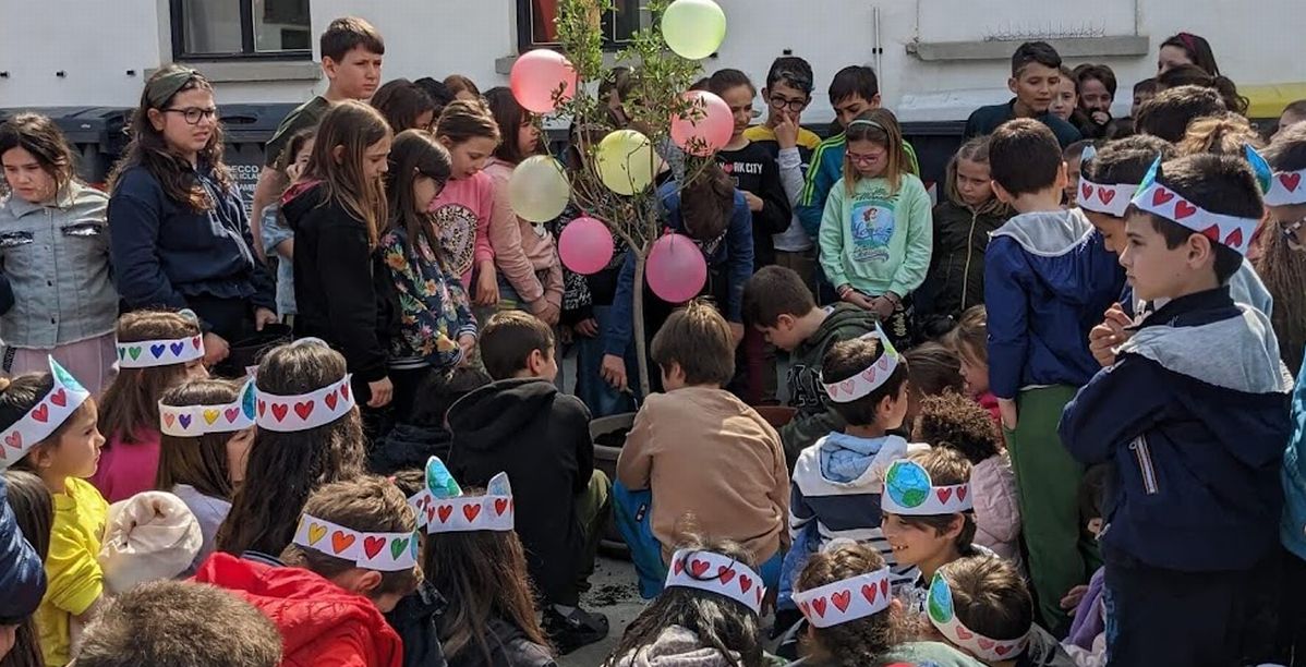 I piccoli Tortonesi del Comprensivo B hanno celebrato la Giornata della Terra. Le immagini