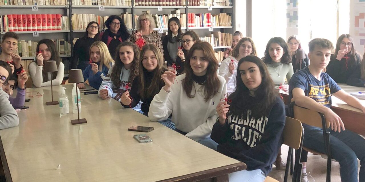 Grande successo per il Laboratorio di Nodi Cinesi al Liceo “Giuseppe Peano” di Tortona