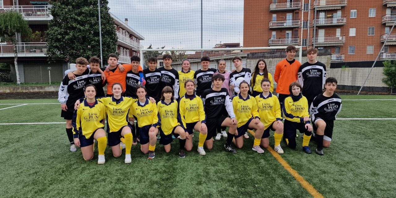 Le ragazze del Liceo Peano di Tortona pronte per la fase Regionale dei Campionati Studenteschi di calcio a 5