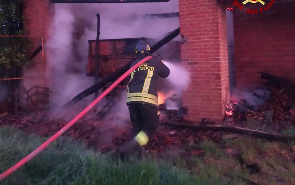 Incendio in un capanno a Oviglio