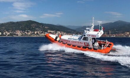 Tragedia in mare a San Lorenzo: muore un turista di 48 anni. Il bilancio di un pomeriggio difficile per la Guardia Costiera