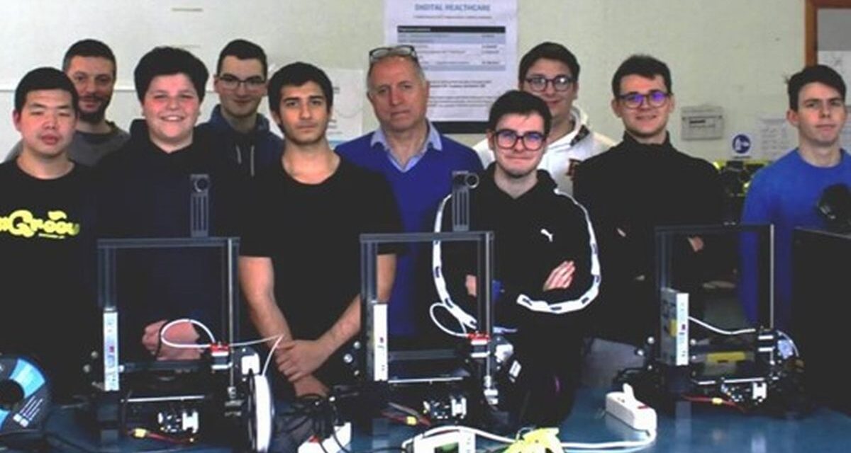 Il Team del Marconi di Tortona in finale al concorso Costruiamo il futuro con STM32. Tutti i nomi