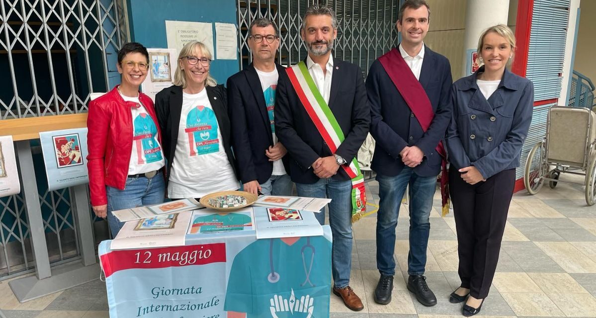 Per la Giornata degli infermieri il Sindaco di Tortona Federico Chiodi va in ospedale