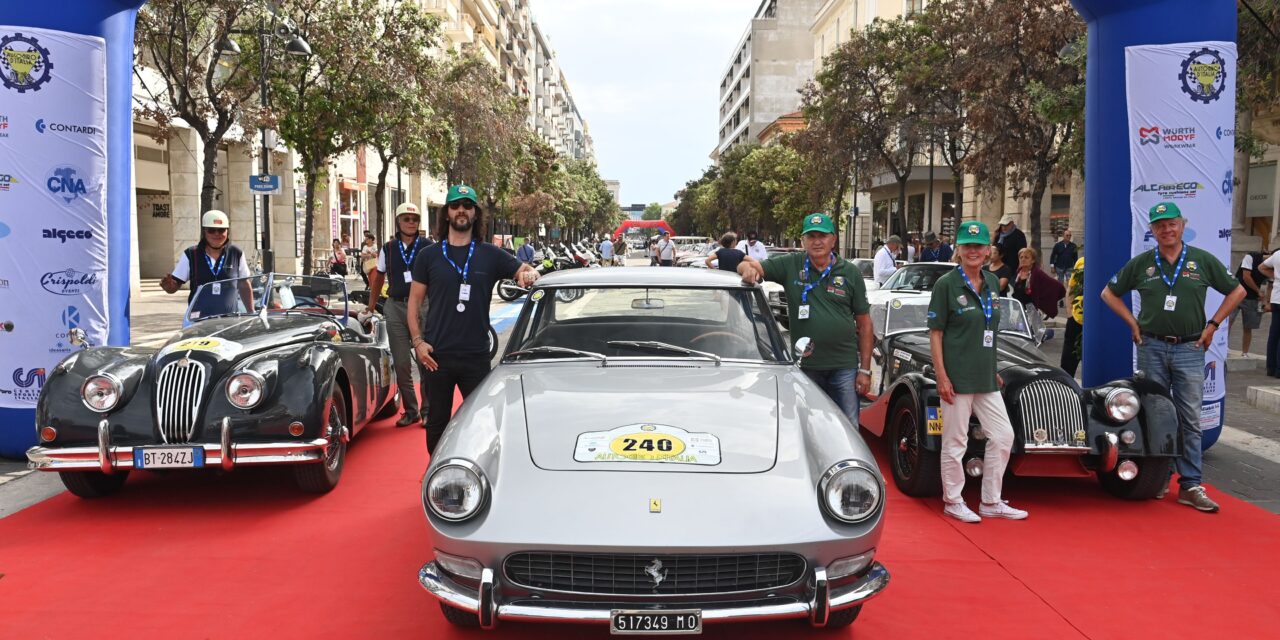 Lunedì in piazza Duomo a Tortona arrivano 50 auto d’epoca: la città è prima tappa dell’Autogiro